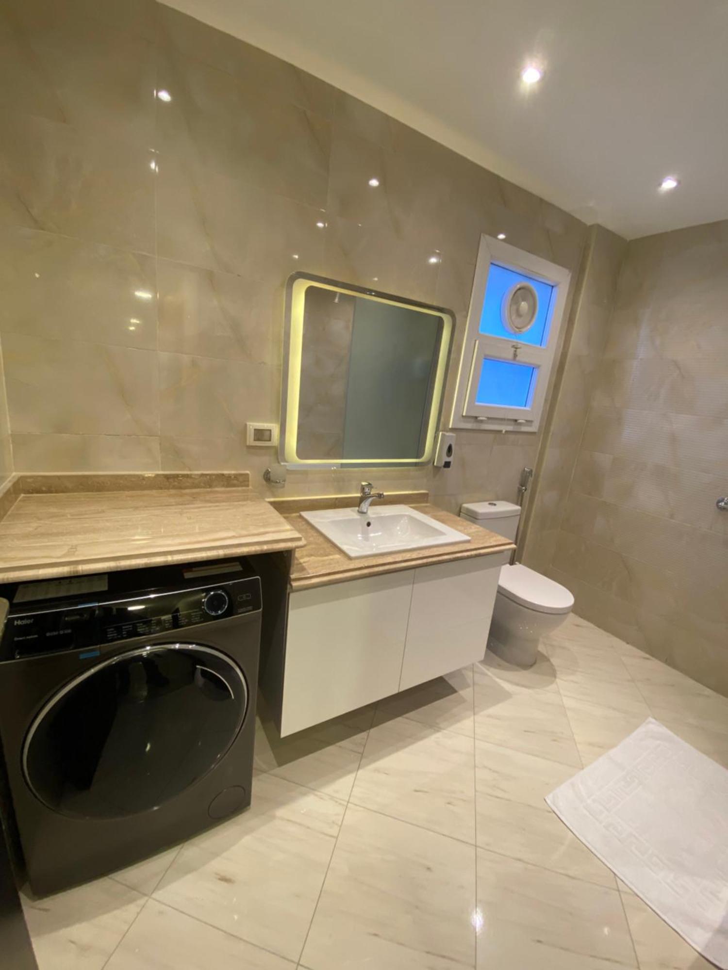 عائلية بجانب المطار اوشن بلو Apartamento *